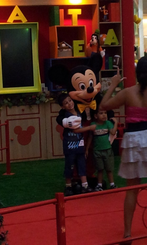 Encontro mágico de Mickey e Mundo Pauta (Foto: Rafael Junqueira/Mundo Pauta) Encontro mágico de Mickey e Mundo Pauta (Foto: Rafael Junqueira/Mundo Pauta)